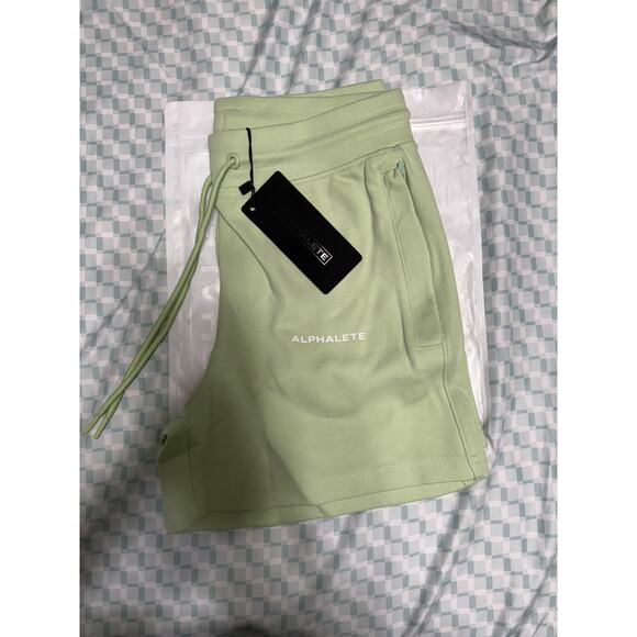 Essential Core Short - Frozen Spring - Picture 2 of 4